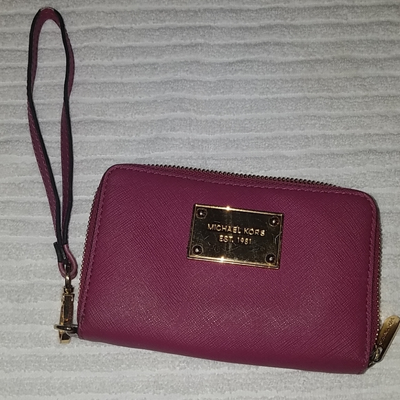 Michael Kors Handbags - Michael Kors Wallet